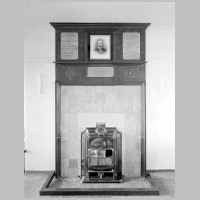 Fireplace, Winsford Hospital, photo on english-heritage.org.jpg
